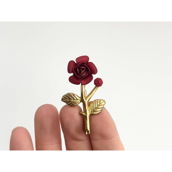 Blooming Red Rosebud Vintage Floral Costume Jewelry Brooch | Lapel Pin - Picture 7 of 10